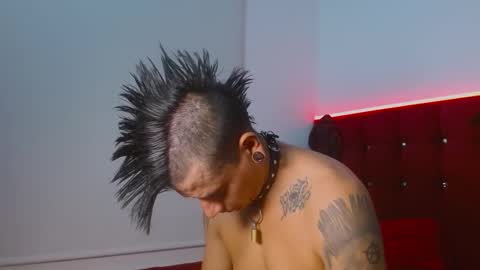 Snapshot of skinnydevil1 chatting on 03/05/26, 04:19 skinnydevil1 online show from 03/05/26, 04:19