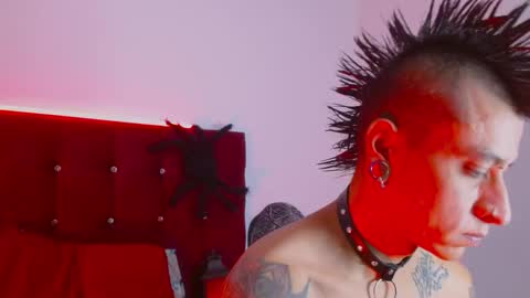 Snapshot of skinnydevil1 chatting on 03/06/26, 04:42 skinnydevil1 online show from 03/06/26, 04:42