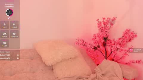 Snapshot of skinnydoll_1 chatting on 10/17/25, 08:11 Mila online show from 10/17/25, 08:11