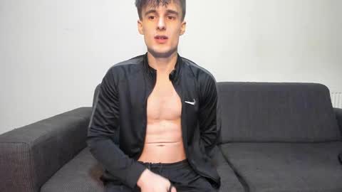 skinnyguywithbigd online show from 12/19/24, 03:40