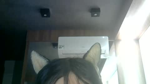 Snapshot of skinnykittencam chatting on 06/15/26, 08:27 skinnykittencam online show from 06/15/26, 08:27