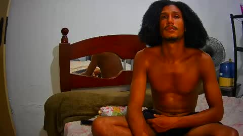Skinny Latin Man online show from 02/15/25, 01:31