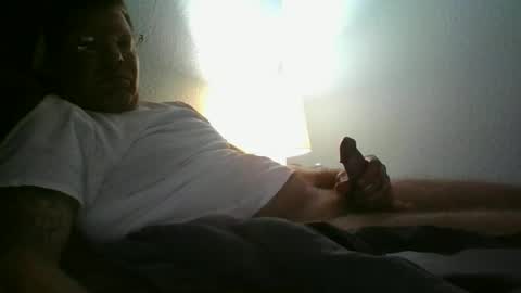 Snapshot of skinnymeat858205 chatting on 11/18/25, 05:01 skinnymeat858205 online show from 11/18/25, 05:01