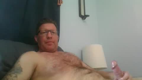 Snapshot of skinnymeat858205 chatting on 12/14/25, 05:40 skinnymeat858205 online show from 12/14/25, 05:40