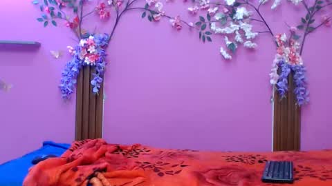 sofia online show from 11/24/25, 01:22