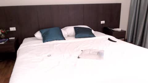 skinnythai4u online show from 11/22/25, 02:27