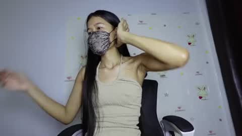 skinnythai4u online show from 06/18/26, 08:25