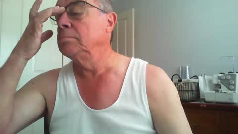 Snapshot of skipper1970 chatting on 01/18/26, 01:31 Skipper1970 online show from 01/18/26, 01:31