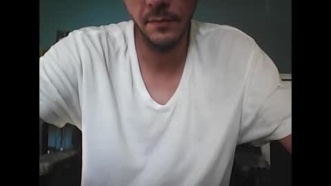 Snapshot of skippy6988 chatting on 10/06/25, 08:39 Easy-E online show from 10/06/25, 08:39