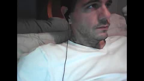 Snapshot of skippy6988 chatting on 10/22/25, 12:00 Easy-E online show from 10/22/25, 12:00