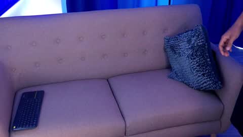 Liam Vokov online show from 10/28/25, 05:26