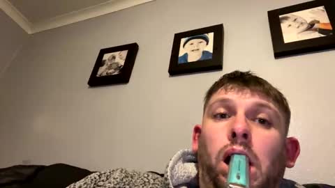 skuzzy25 online show from 01/19/25, 03:50