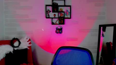  Mile     online show from 11/06/25, 09:05