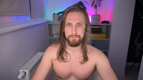 Snapshot of sky_guy25 chatting on 11/01/25, 09:06 sky_guy25 online show from 11/01/25, 09:06