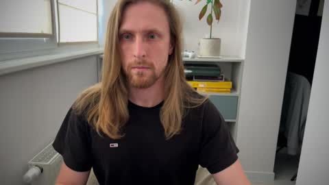 sky_guy25 online show from 11/29/25, 10:29