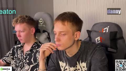 sky_hunter online show from 04/19/26, 01:32