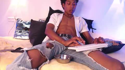 sky_walkerss online show from 02/20/26, 02:41