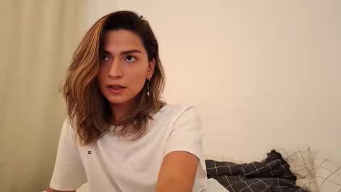 Vi online show from 12/04/25, 02:15