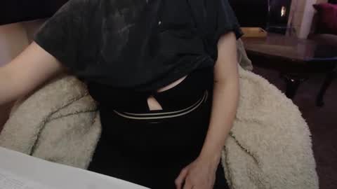 SKYLE   online show from 10/24/25, 06:54