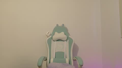 Snapshot of skye_nerdy chatting on 09/13/25, 11:21 SKYE. online show from 09/13/25, 11:21