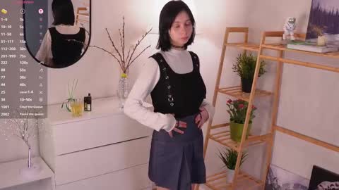 Snapshot of skyemcguire chatting on 11/12/25, 05:52 Melissa online show from 11/12/25, 05:52