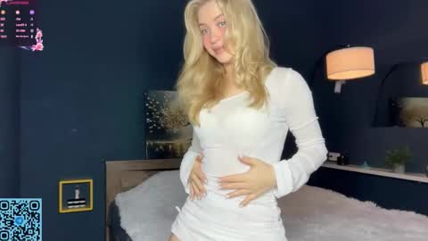 Snapshot of skyeveil chatting on 10/24/25, 07:10 Skye online show from 10/24/25, 07:10