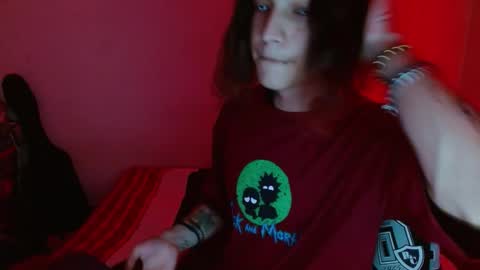 Snapshot of skykar chatting on 12/25/24, 02:14 reep online show from 12/25/24, 02:14