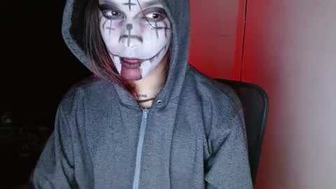 Snapshot of skykar chatting on 10/16/25, 05:19 reep online show from 10/16/25, 05:19