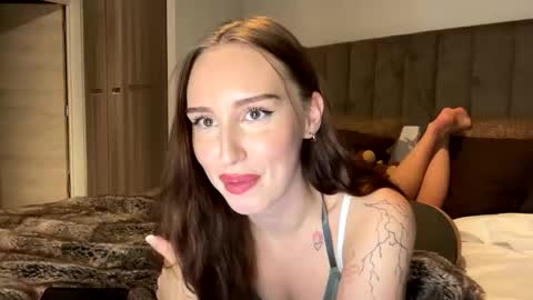 Skylar online show from 12/17/25, 06:36