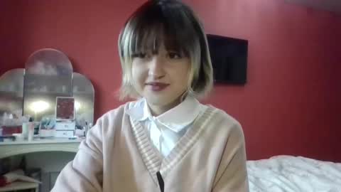 Snapshot of skylaporter1 chatting on 12/01/25, 10:09 your little angel Masha online show from 12/01/25, 10:09