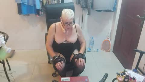 skylartgilf205565 online show from 09/13/25, 09:36