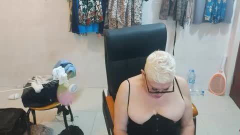 skylartgilf205565 online show from 09/16/25, 01:56