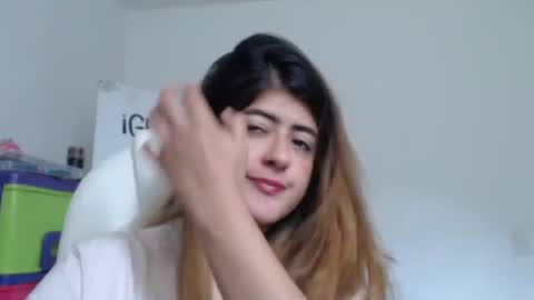 Snapshot of skyler1195 chatting on 12/26/24, 06:12 Skyler online show from 12/26/24, 06:12