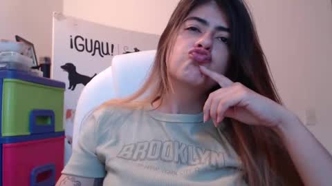 Snapshot of skyler1195 chatting on 12/29/24, 10:47 Skyler online show from 12/29/24, 10:47