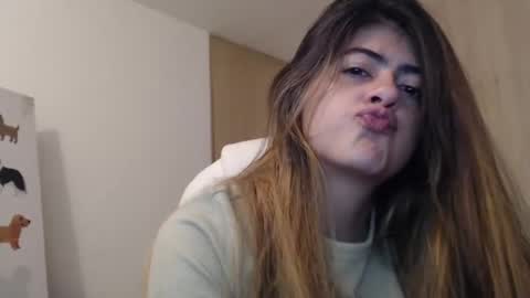 Snapshot of skyler1195 chatting on 12/30/24, 04:53 Skyler online show from 12/30/24, 04:53