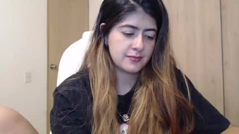 Snapshot of skyler1195 chatting on 01/04/25, 03:29 Skyler online show from 01/04/25, 03:29