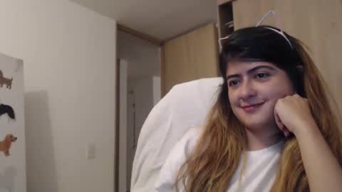 Snapshot of skyler1195 chatting on 01/28/25, 05:11 Skyler online show from 01/28/25, 05:11