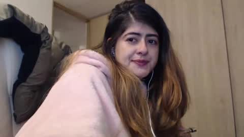 Snapshot of skyler1195 chatting on 02/06/25, 02:55 Skyler online show from 02/06/25, 02:55