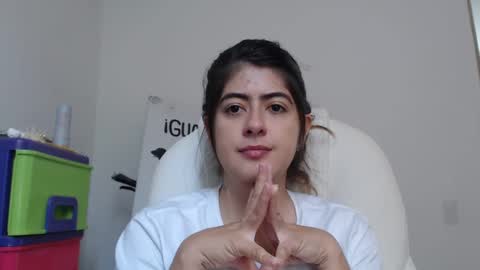 Snapshot of skyler1195 chatting on 02/06/25, 05:30 Skyler online show from 02/06/25, 05:30