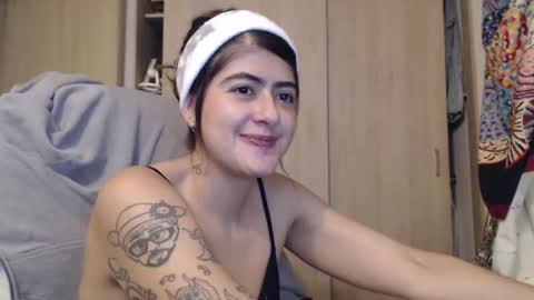 Snapshot of skyler1195 chatting on 02/25/25, 01:41 Skyler online show from 02/25/25, 01:41