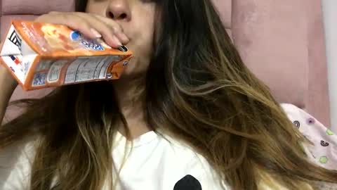 Snapshot of skyler1195 chatting on 09/15/25, 04:34 Skyler online show from 09/15/25, 04:34