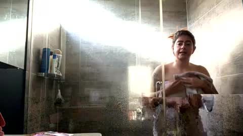 Snapshot of skyler1195 chatting on 10/06/25, 09:34 Skyler online show from 10/06/25, 09:34