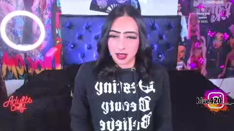 Snapshot of skyler__blue4 chatting on 06/20/26, 04:21 blue online show from 06/20/26, 04:21