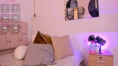    online show from 02/01/25, 03:18