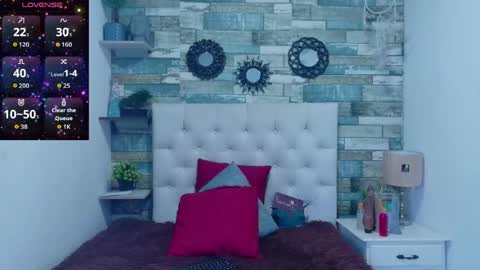 skyler_naomi online show from 05/12/26, 01:41