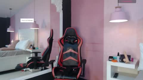 skylerbloom online show from 09/29/25, 03:33