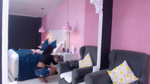 skylerbloom online show from 10/04/25, 06:55