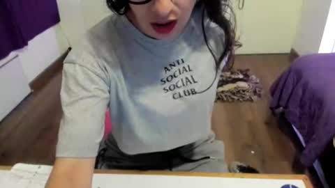 Snapshot of skylerwithe007 chatting on 10/19/25, 01:17 skyler online show from 10/19/25, 01:17