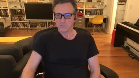 Snapshot of skyline3371 chatting on 02/24/25, 07:44 Skyline3371 online show from 02/24/25, 07:44