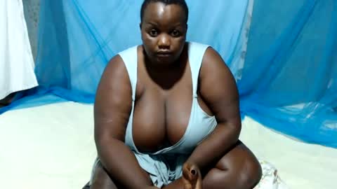 Snapshot of skylla07 chatting on 07/21/26, 04:37 sheliah online show from 07/21/26, 04:37